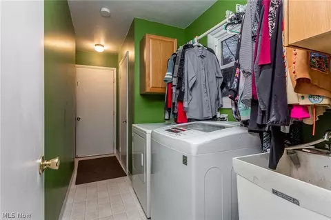 7410 Wake Robin Dr, Parma, OH 44130 photo 14