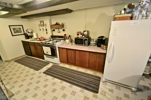 7314 Whitaker Dr, Parma, OH 44130 photo 19