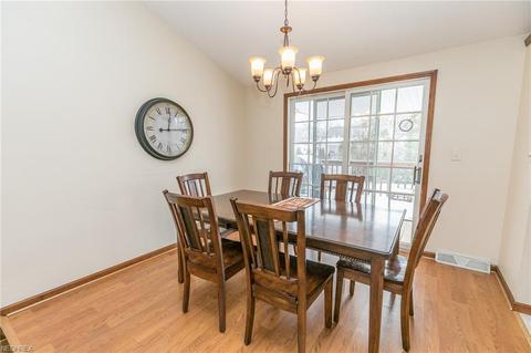 3105 Marda Dr, Parma, OH 44134 photo 9