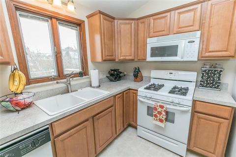 3105 Marda Dr, Parma, OH 44134 photo 12