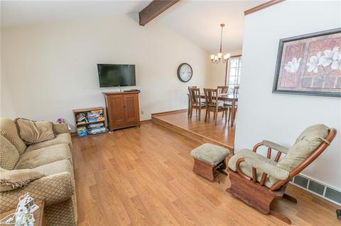 3105 Marda Dr, Parma, OH 44134 photo 6