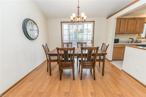 3105 Marda Dr, Parma, OH 44134 photo 8