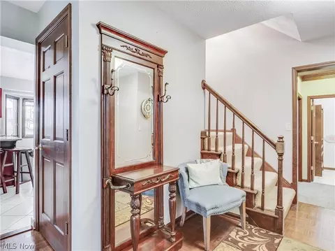 1505 William Cir, Parma, OH 44134 photo 3