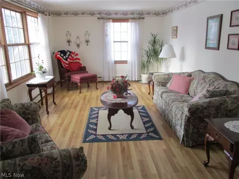 10025 W Ridge Rd, Elyria, OH 44035 photo 2