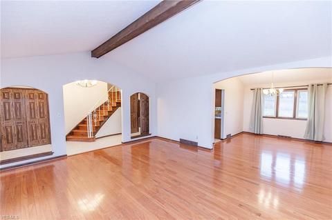 6967 Carol Dr, Independence, OH 44131 photo 6