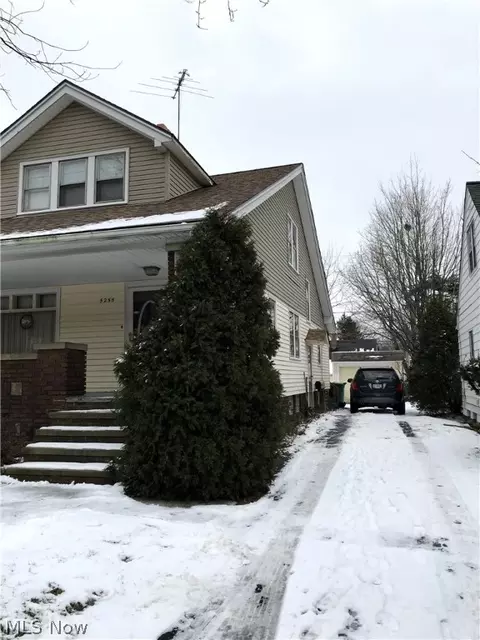 5255 Arch St, Maple Heights, OH 44137 photo 16