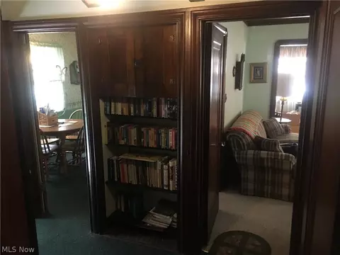 5255 Arch St, Maple Heights, OH 44137 photo 8