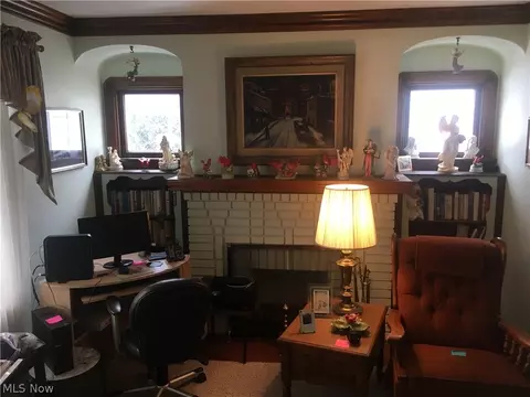 5255 Arch St, Maple Heights, OH 44137 photo 5
