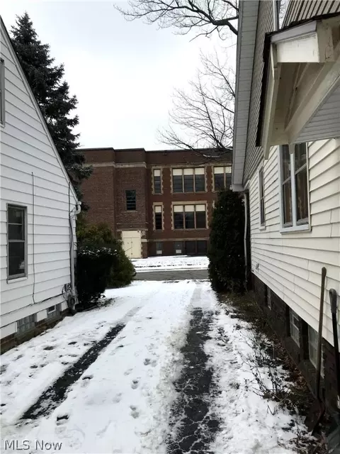 5255 Arch St, Maple Heights, OH 44137 photo 15