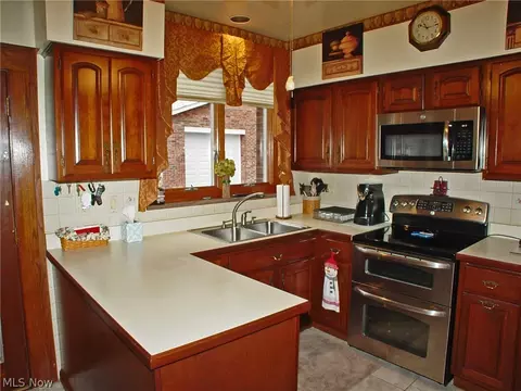 230 Brinker Rd, Wellsburg, WV 26070 photo 8