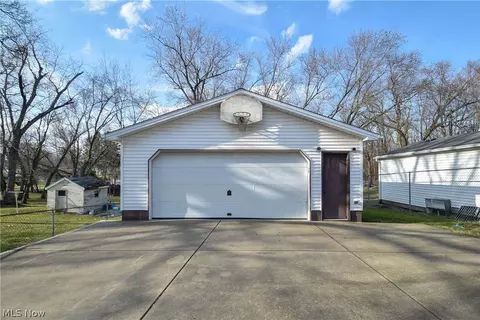 414 Creed St, Struthers, OH 44471 photo 27
