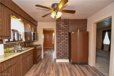 414 Creed St, Struthers, OH 44471 photo 11