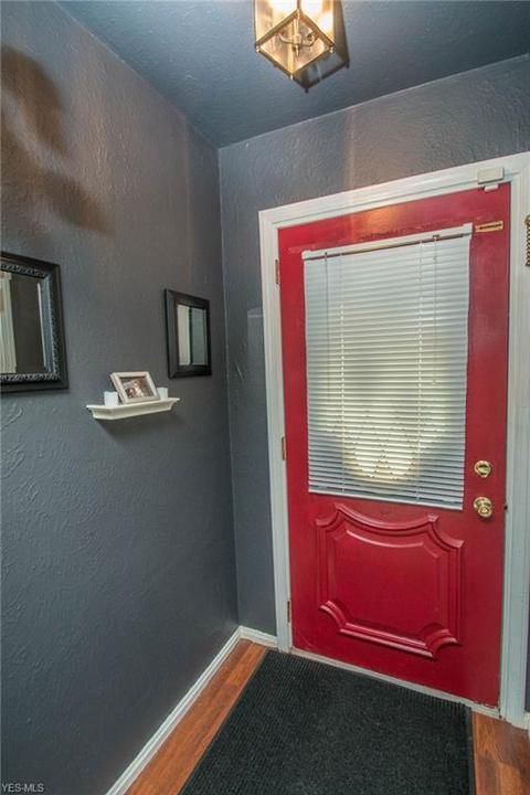 1016 Hillsdale Rd, Parma, OH 44134 photo 8