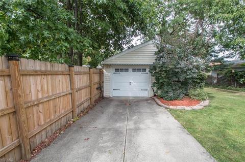 1016 Hillsdale Rd, Parma, OH 44134 photo 7