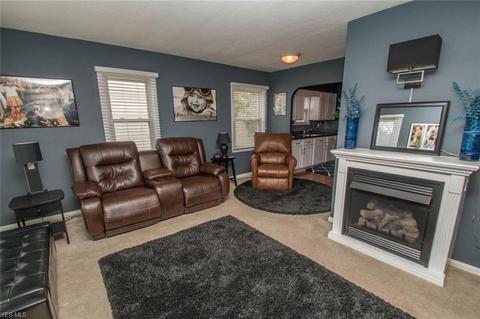 1016 Hillsdale Rd, Parma, OH 44134 photo 12