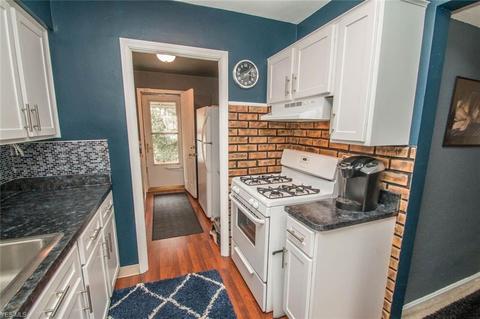 1016 Hillsdale Rd, Parma, OH 44134 photo 17