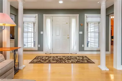 1025 Eagle Ridge Dr, Huron, OH 44839 photo 3