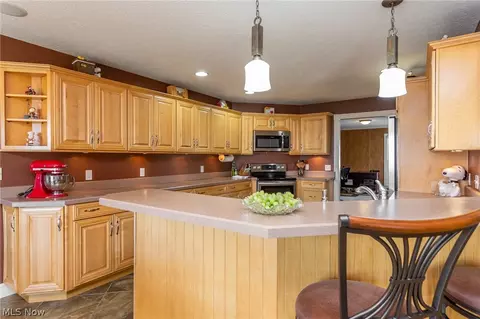 1025 Eagle Ridge Dr, Huron, OH 44839 photo 6