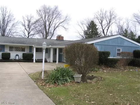 28781 Clark Dr, Wickliffe, OH 44092 photo 1