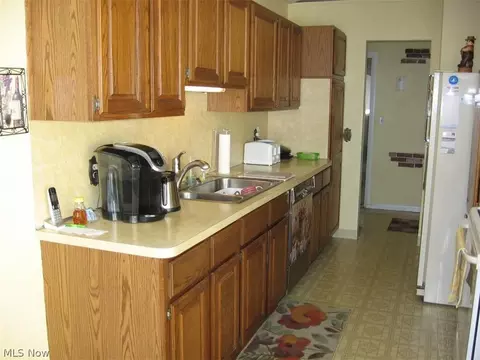 28781 Clark Dr, Wickliffe, OH 44092 photo 7