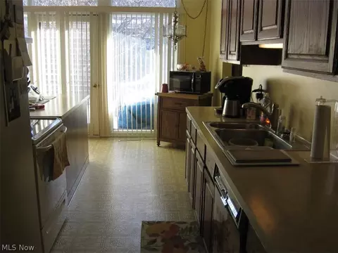 28781 Clark Dr, Wickliffe, OH 44092 photo 9