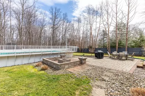 6033 Collins Rd, Mentor, OH 44060 photo 33