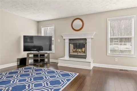 6033 Collins Rd, Mentor, OH 44060 photo 17