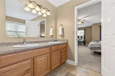 6033 Collins Rd, Mentor, OH 44060 photo 29