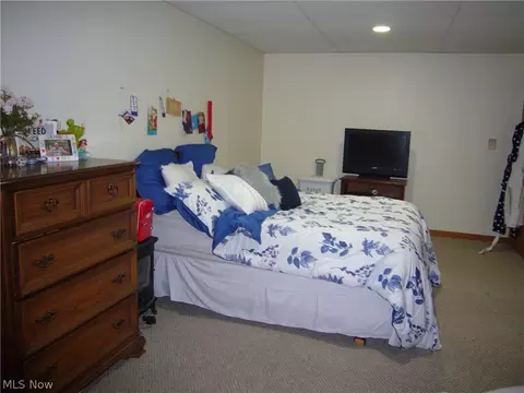 5864 Tyro St NE, Canton, OH 44721 photo 17