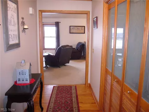 5864 Tyro St NE, Canton, OH 44721 photo 5
