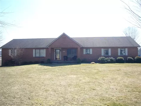 5864 Tyro St NE, Canton, OH 44721 photo 1