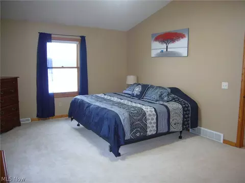 5864 Tyro St NE, Canton, OH 44721 photo 12