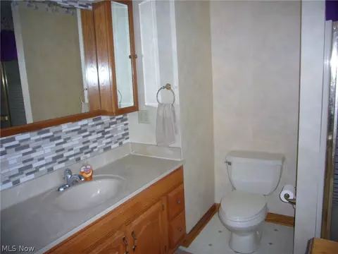 5864 Tyro St NE, Canton, OH 44721 photo 14