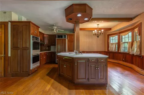 4706 River St, Willoughby, OH 44094 photo 4