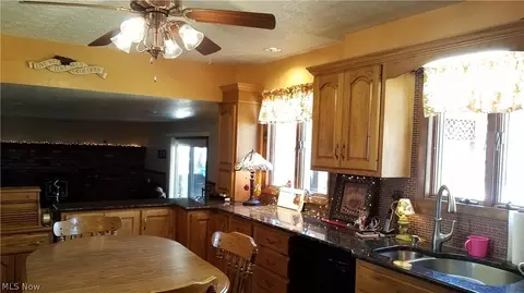 30651 Eddy Rd, Willoughby Hills, OH 44094 photo 6