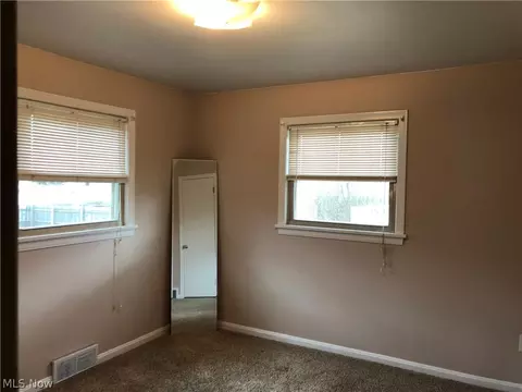 116 Wayne Ave, Akron, OH 44301 photo 14