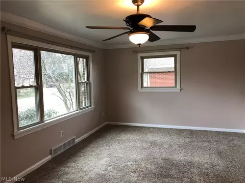 116 Wayne Ave, Akron, OH 44301 photo 10