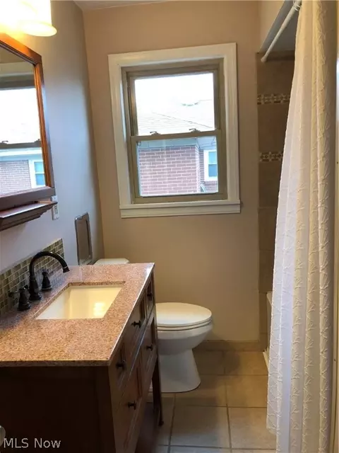 116 Wayne Ave, Akron, OH 44301 photo 12