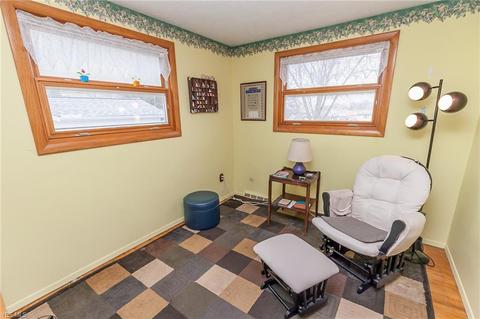 10880 Baron Dr, Parma, OH 44130 photo 25