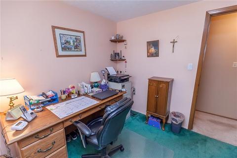 10880 Baron Dr, Parma, OH 44130 photo 24