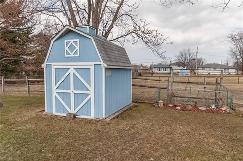 10880 Baron Dr, Parma, OH 44130 photo 32