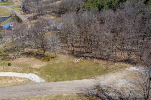 415 E Mohawk Dr, Malvern, OH 44644 photo 2