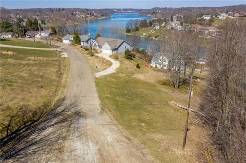 415 E Mohawk Dr, Malvern, OH 44644 photo 3