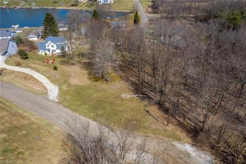 415 E Mohawk Dr, Malvern, OH 44644 photo 1