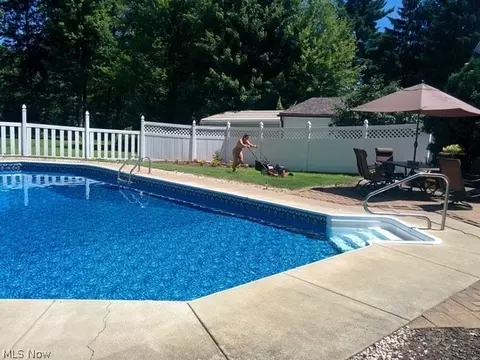 4023 Devon, Howland, OH 44484 photo 3