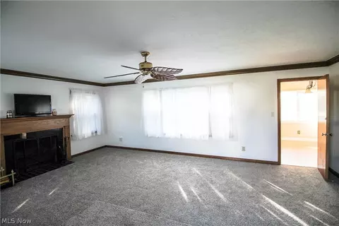 1966 Parkgate Ave, Akron, OH 44320 photo 4