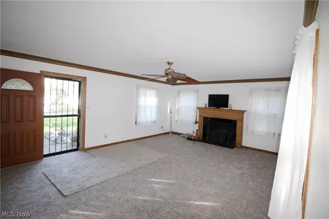 1966 Parkgate Ave, Akron, OH 44320 photo 3