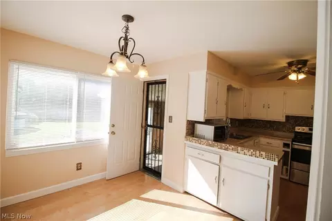 1966 Parkgate Ave, Akron, OH 44320 photo 6