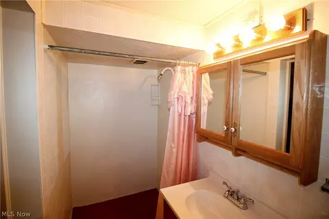 1966 Parkgate Ave, Akron, OH 44320 photo 22