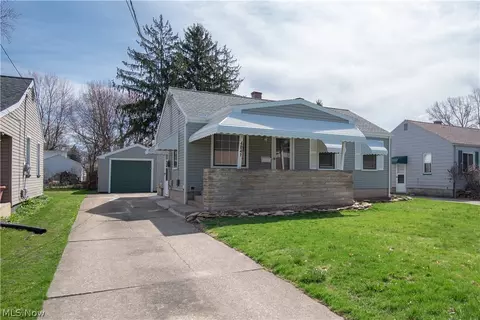 4041 Risher Rd, Youngstown, OH 44511 photo 1